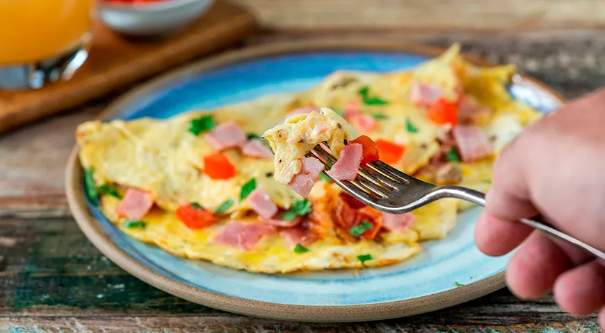 Menu na jeden den pro druhý stupeň kremelské diety - omeleta k snídani