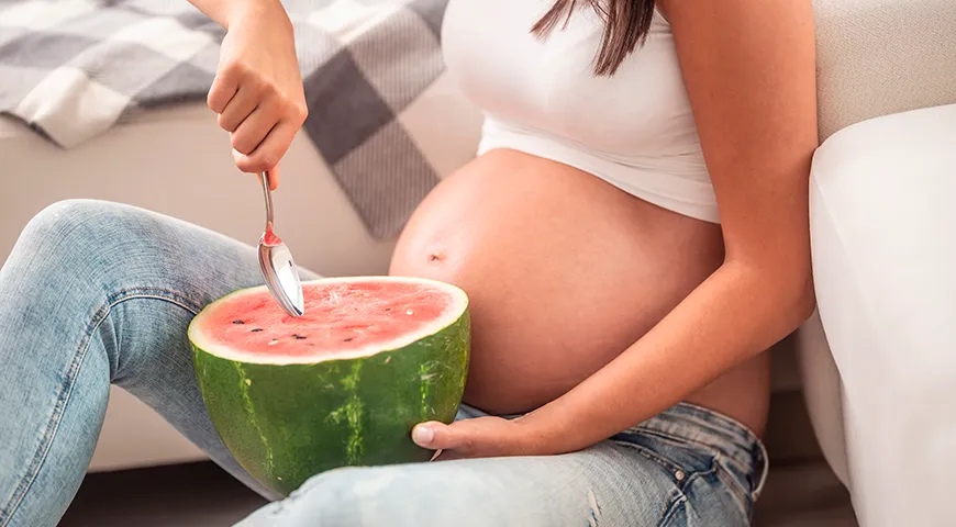 Vitamíny a minerály obsažené v melounu mají příznivý vliv na stav těhotné ženy a plodu.